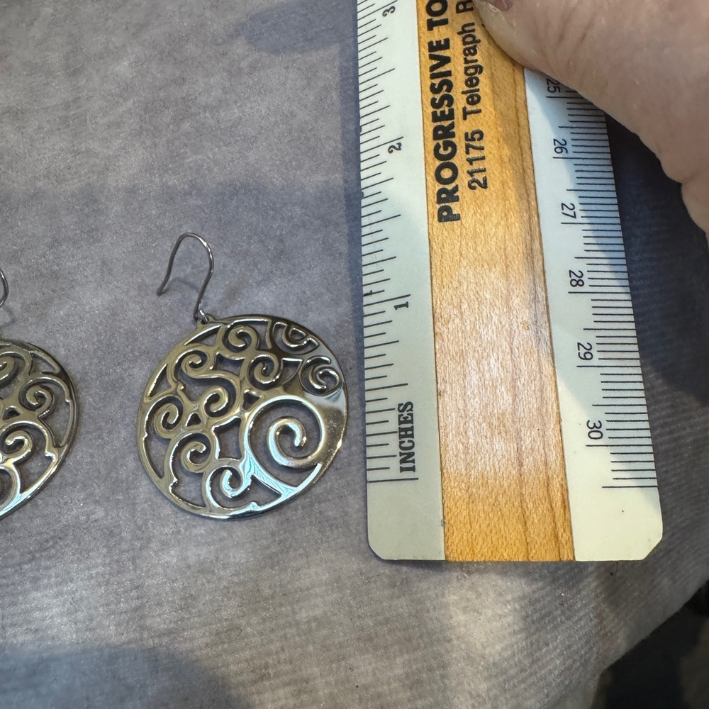 Milor round Filagree Elegant Silver‎ Swirl Pierced Earrings - Picture 3 of 4